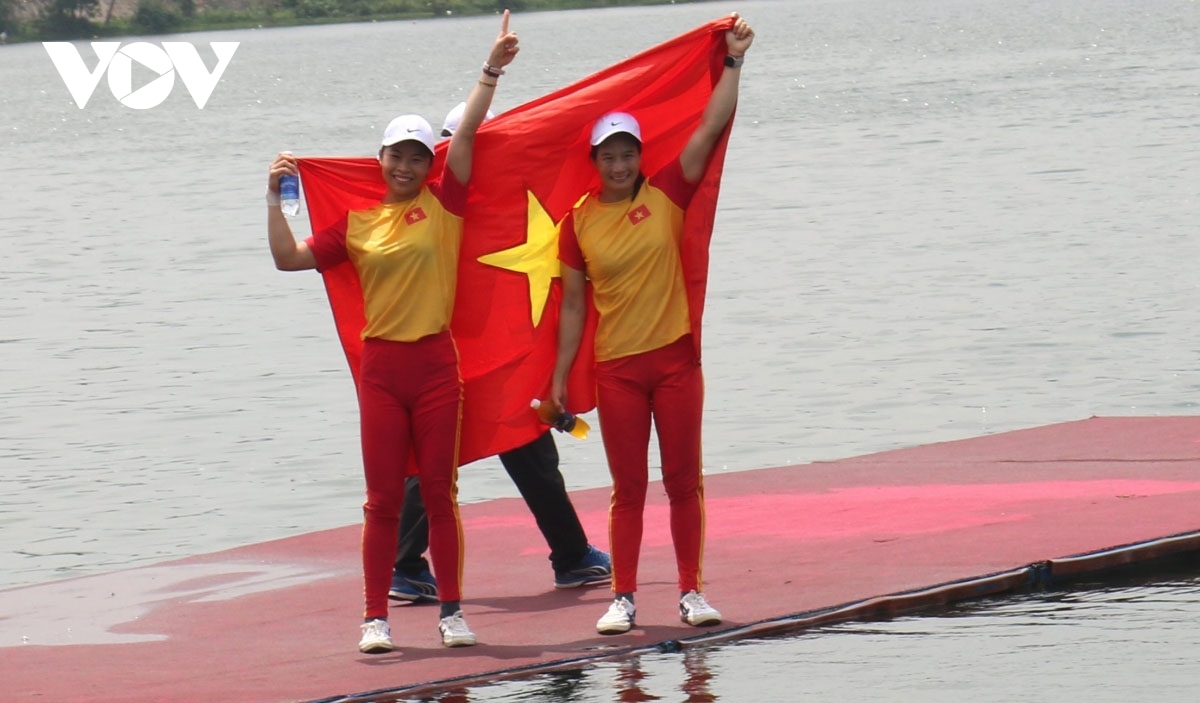SEA Games update: More gold for Vietnam in canoeing event on morning of May 18